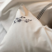 Fab the Home～Soiree ソワレ～ 繊細なフラワーモチーフの刺繍柄。シンプルな大人モダンの枕カバー50×91cm（50×70cm用）